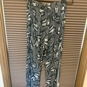 Flowy Pants with Feather Print